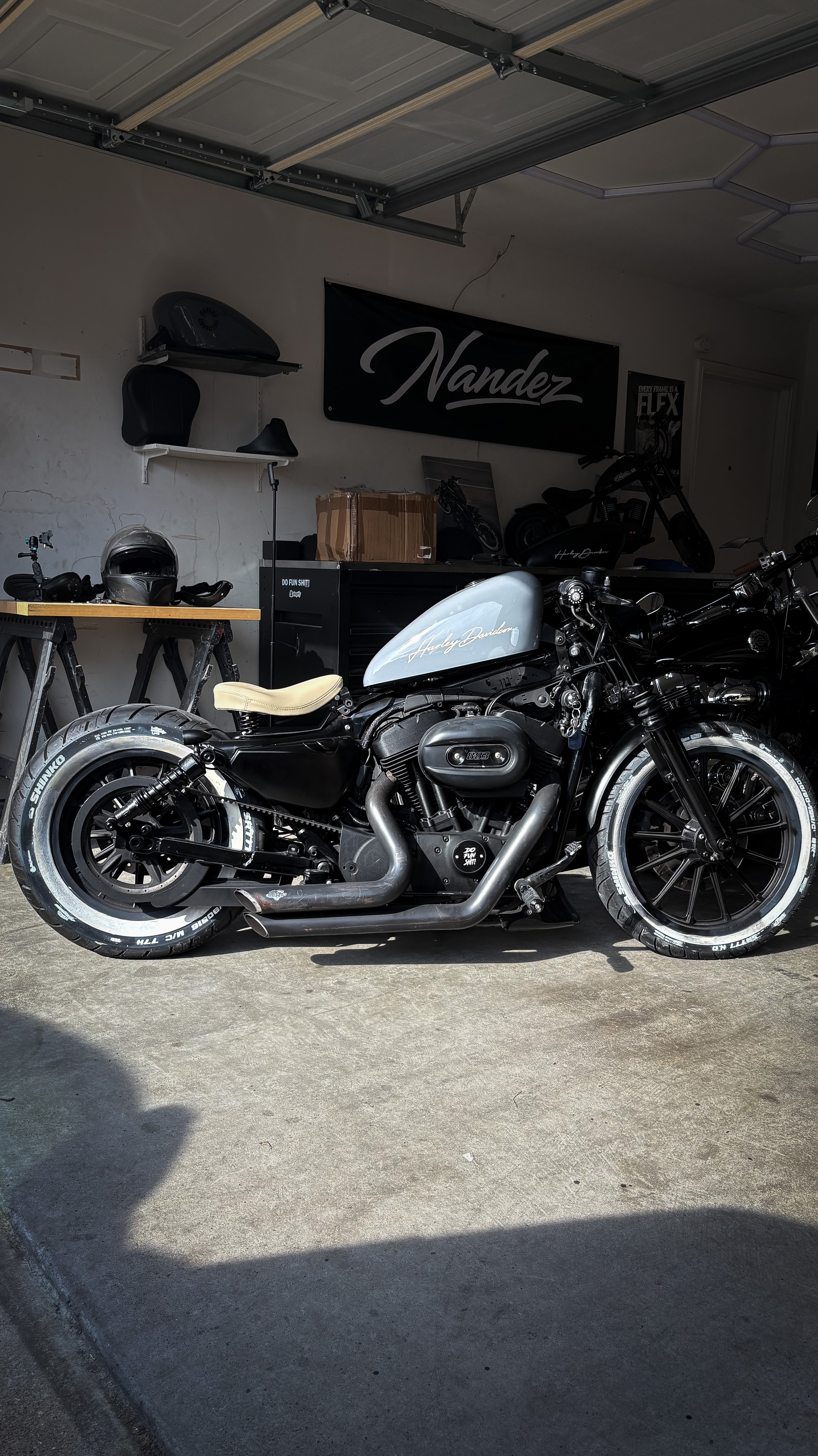 Cream/Ivory Solo Bobber Seat