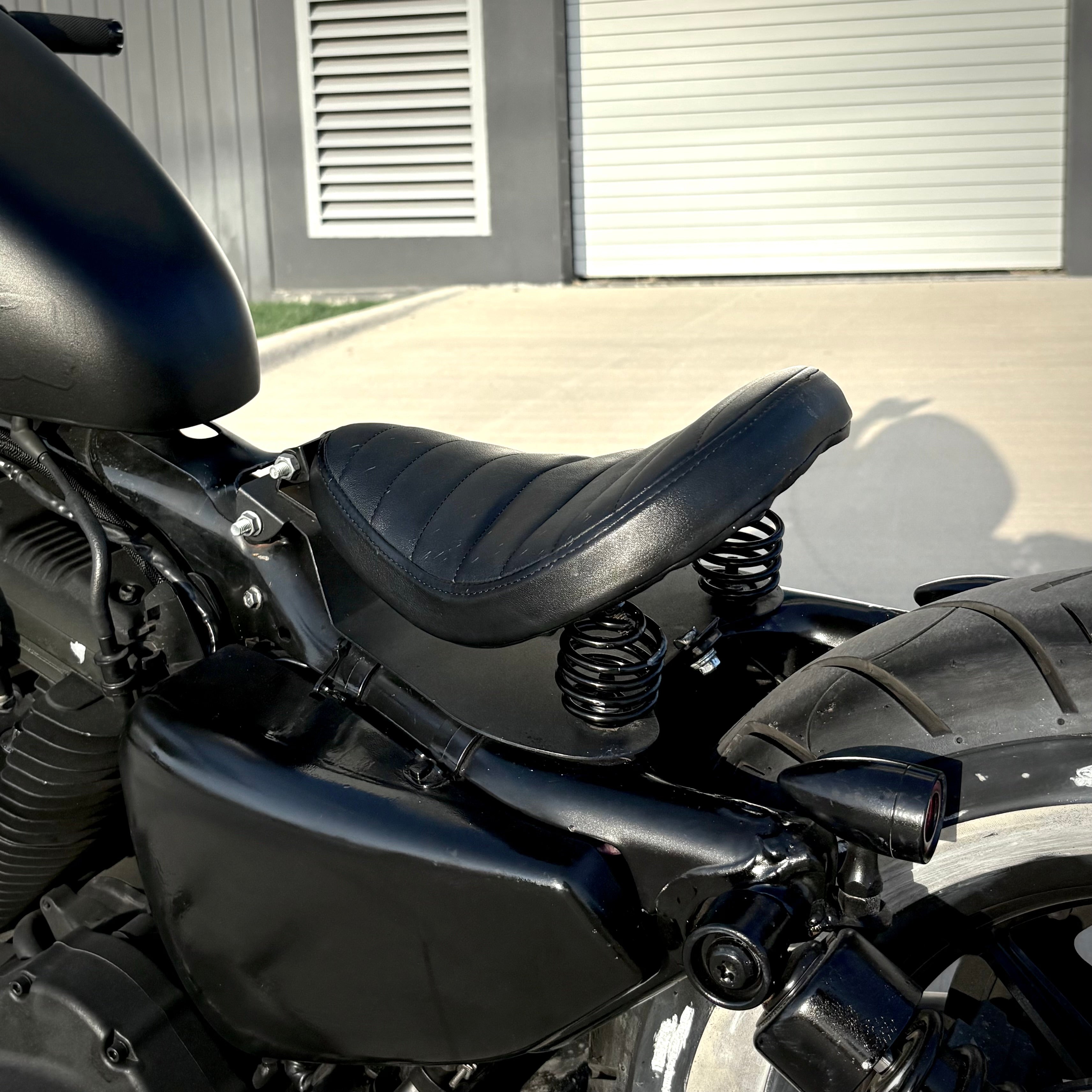 Black Barber Solo Seat | Harley Sporster