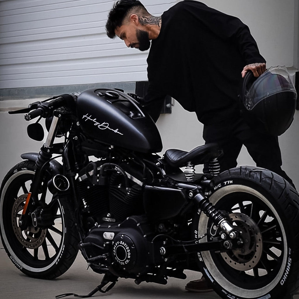 Black Barber-Style Solo Seat