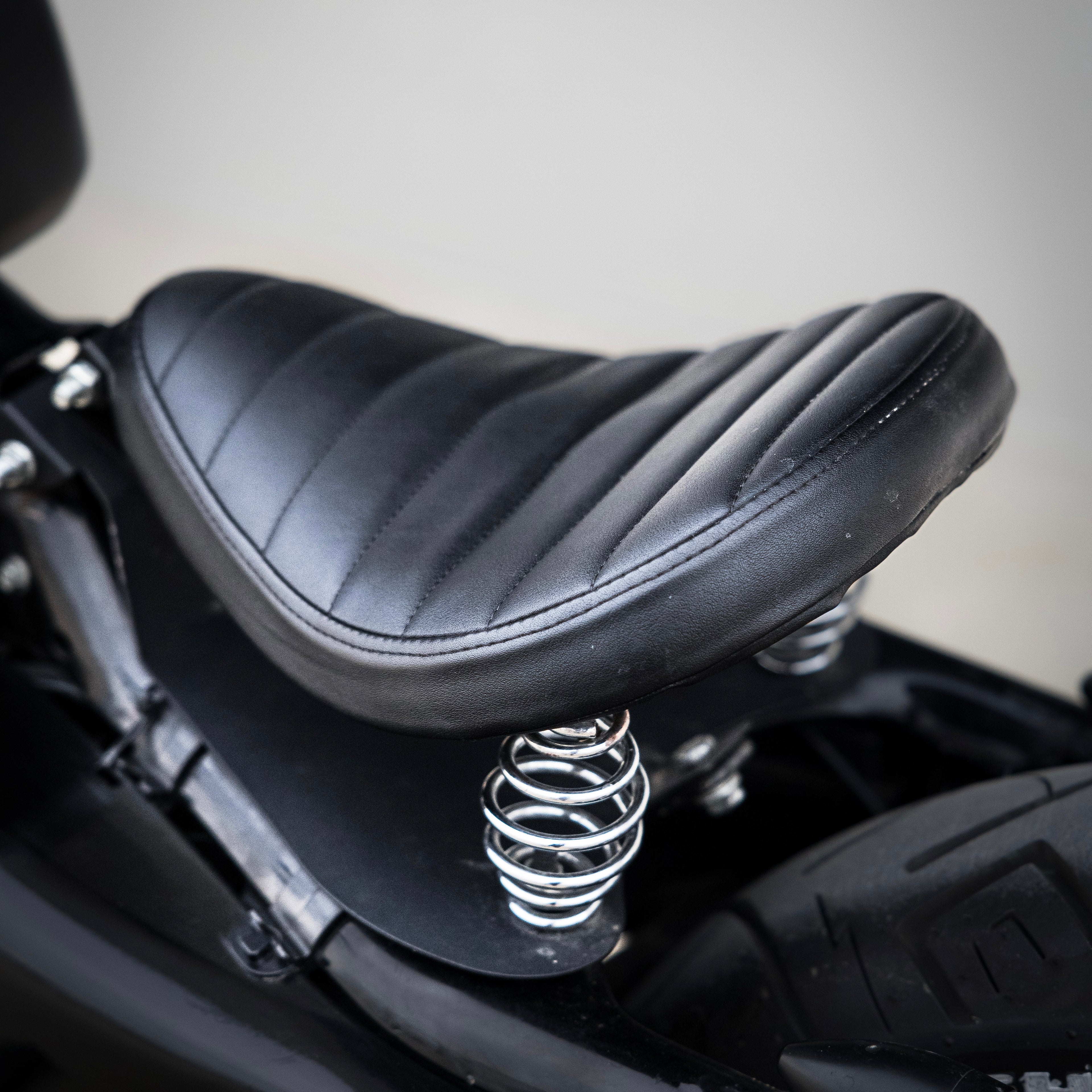 Black Barber Solo Seat | Harley Sporster