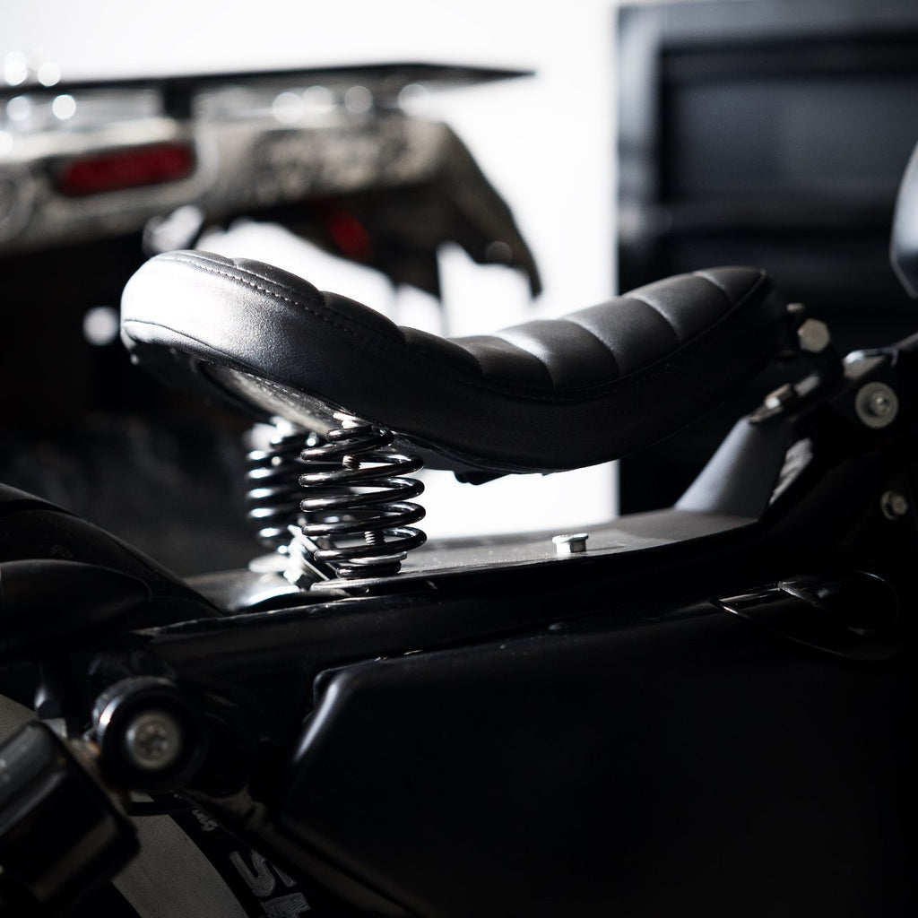 Nandez Shorty 2” Solo Seat Springs – Gloss Black